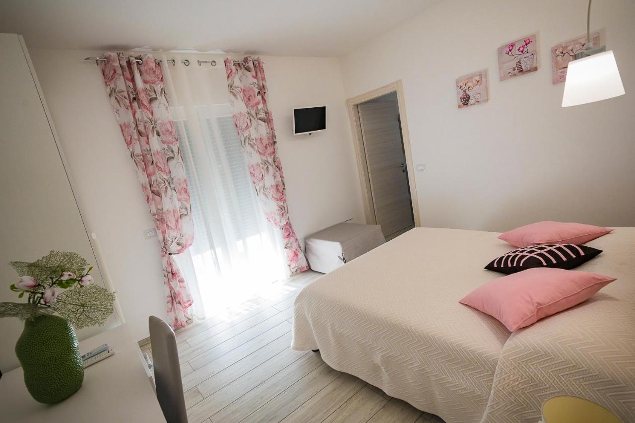 Pineta Del Mare Bed and Breakfast Alba Adriatica Εξωτερικό φωτογραφία